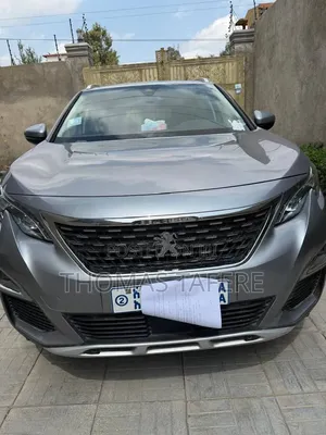 Peugeot 5008 2022 Gray