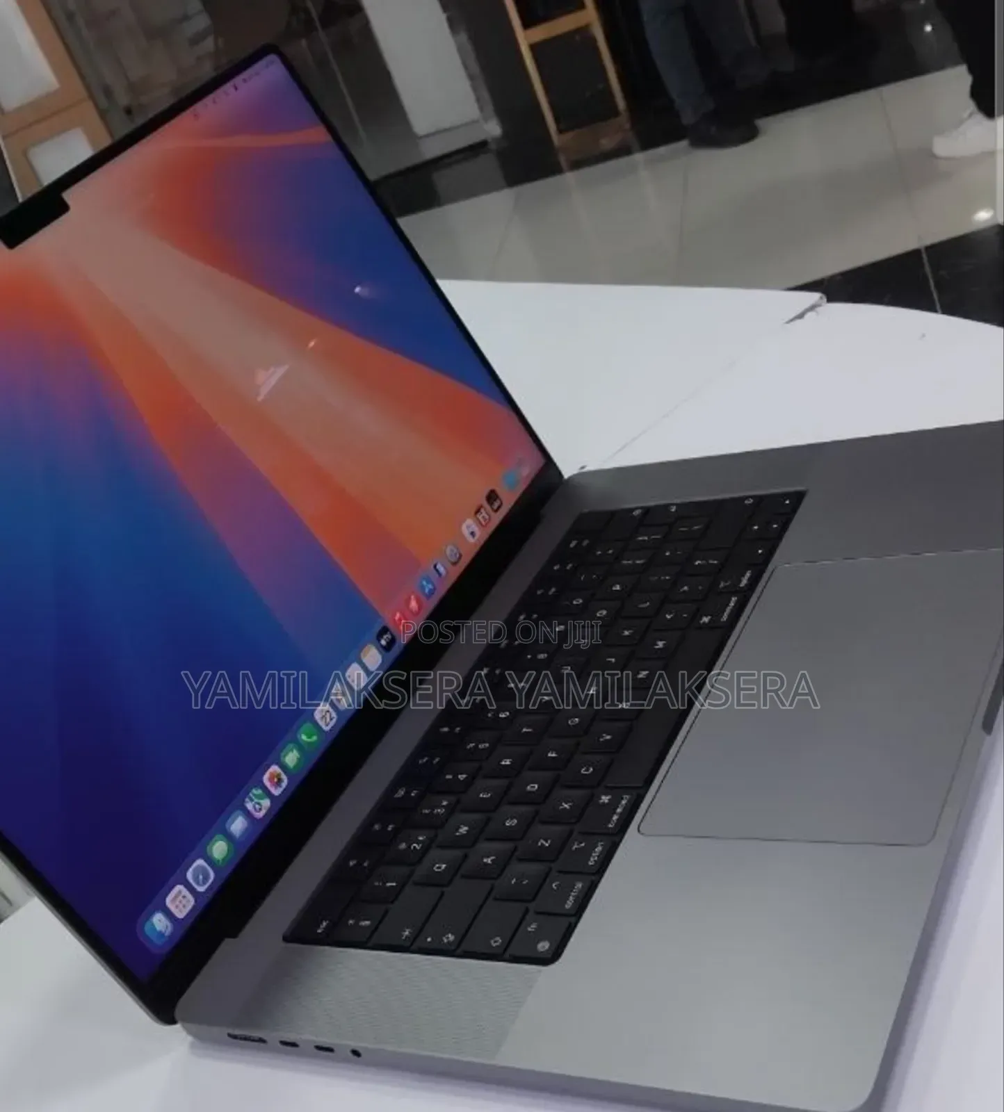 New Laptop Apple MacBook Pro 2021 M1 Max 64GB Apple M1 Max SSD 1T