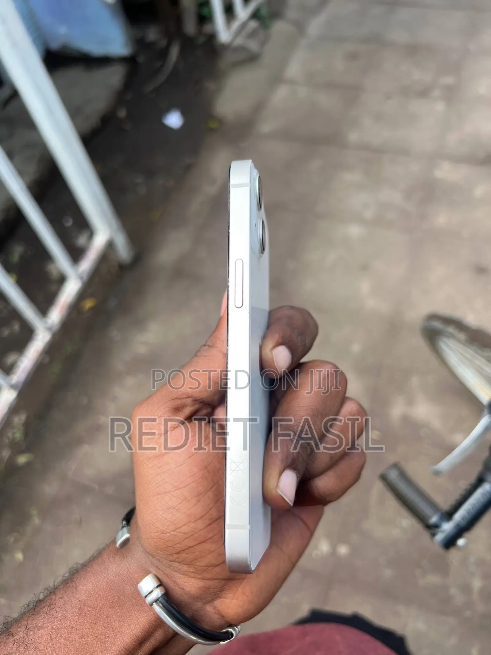 Apple iPhone 13 128 GB White