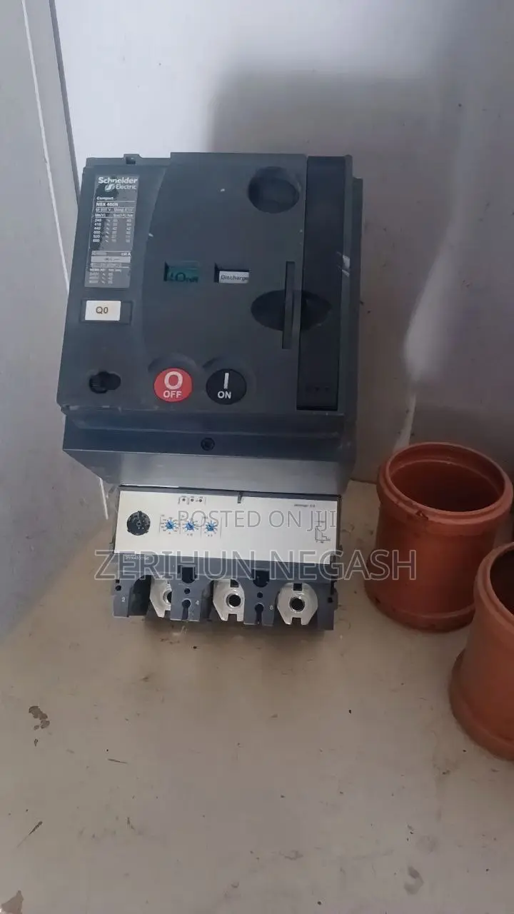 NXS 400 Modeled Circuit Breakers