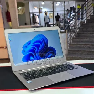 New Laptop Asus 8GB Intel Core i5 SSD 256GB