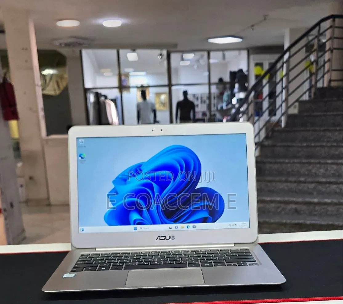 New Laptop Asus 8GB Intel Core i5 SSD 256GB