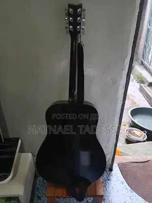 ​ ያገለገለ Yamaha F340 Acoustic Guitar የሚሸጥ! ​
