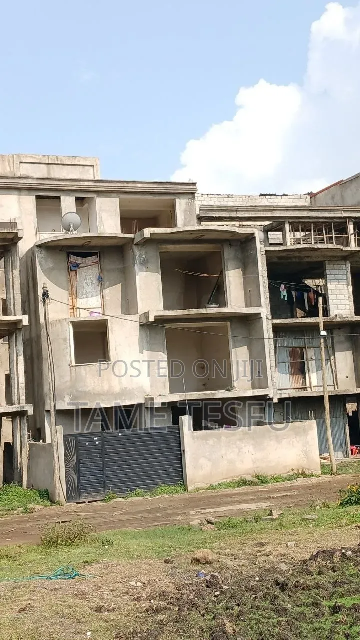 Furnished 8bdrm House in Hayat, Bole for sale