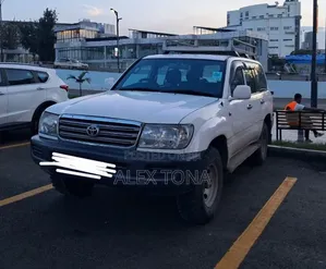 Toyota Land Cruiser 2007 White