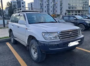 Toyota Land Cruiser 2007 White