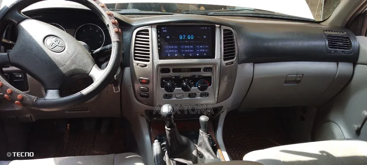 Toyota Land Cruiser 2007 White