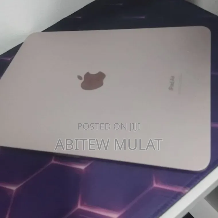 New Apple iPad Air 64 GB
