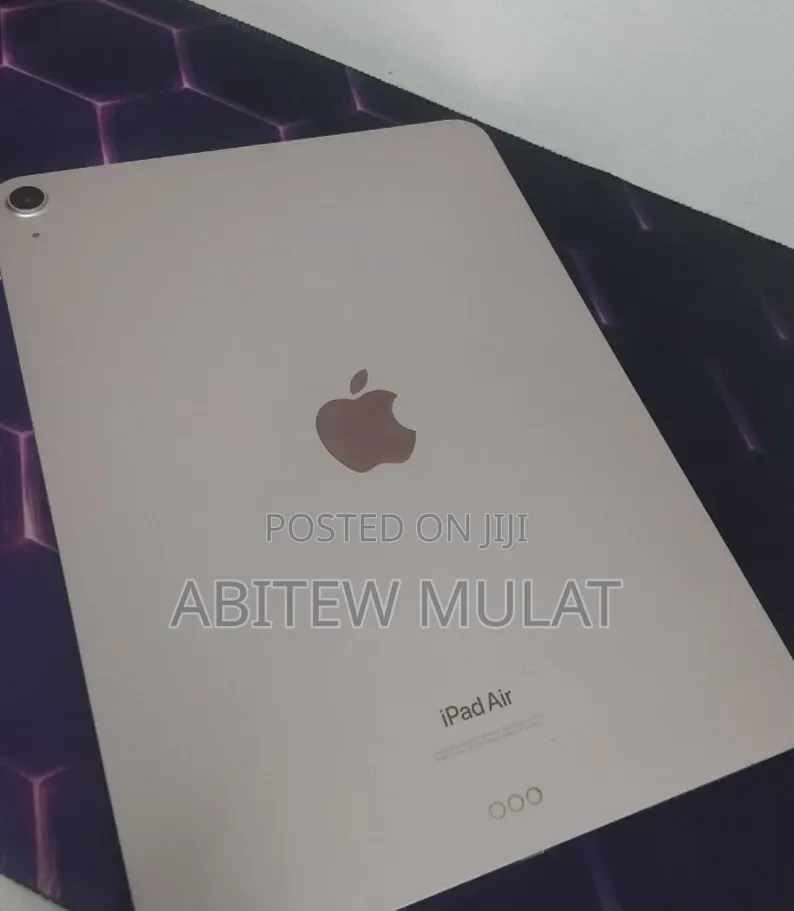 New Apple iPad Air 64 GB