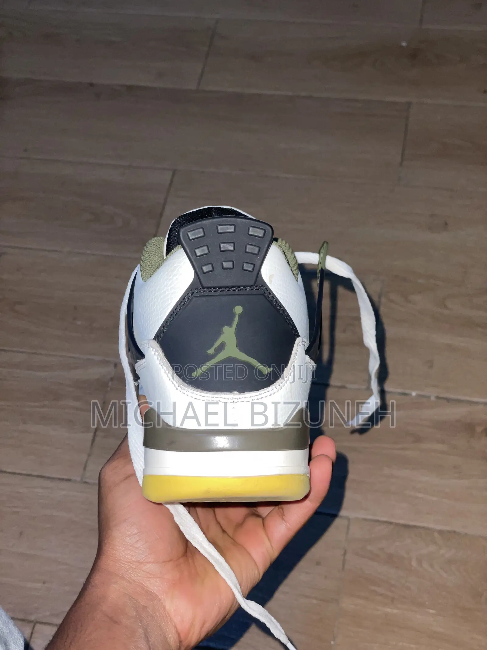 Air Jordan 4
