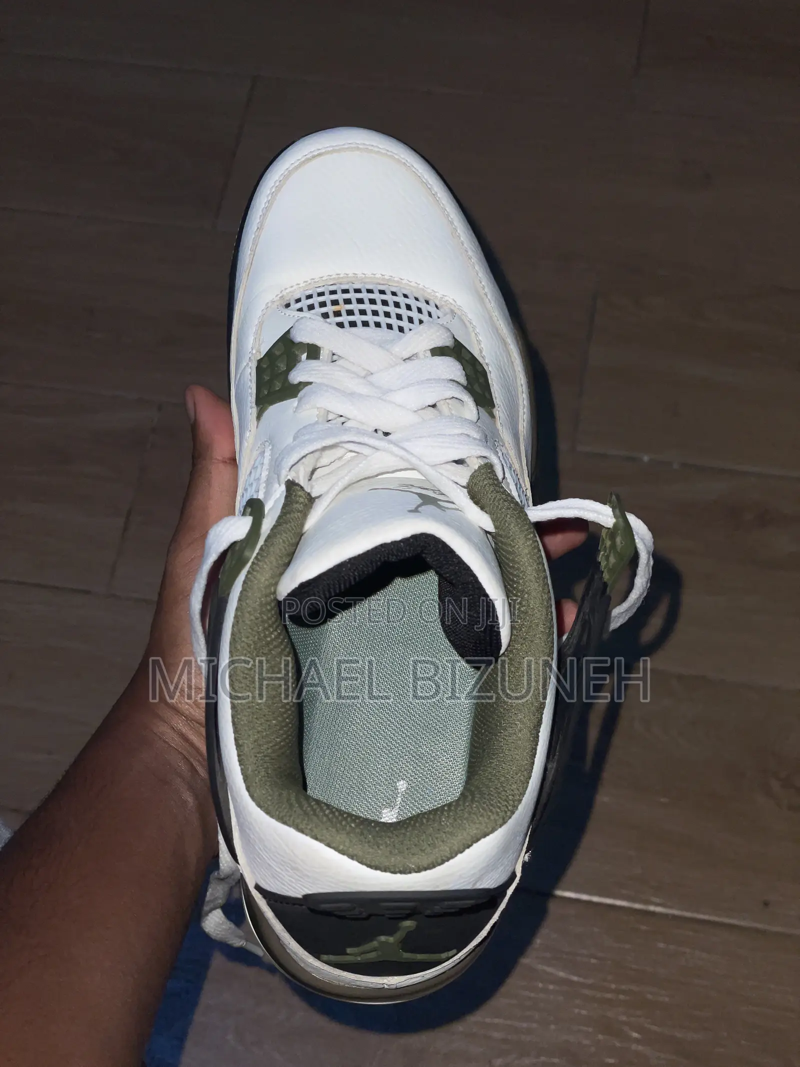 Air Jordan 4