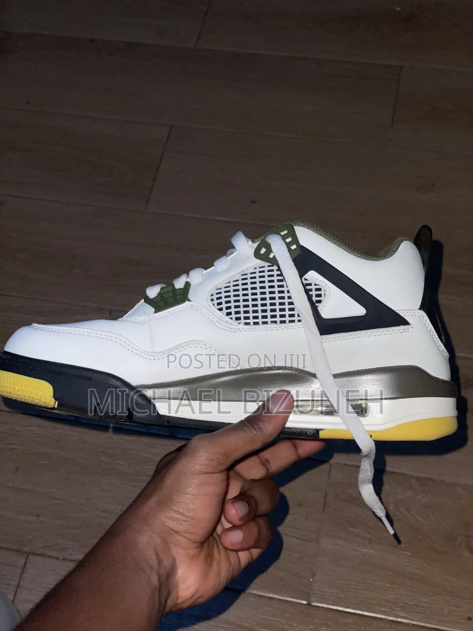 Air Jordan 4