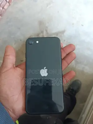 Apple iPhone SE (2020) 128 GB Black