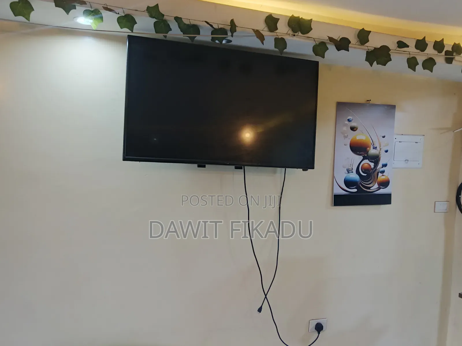43 Inch LG TV With Wall Stand