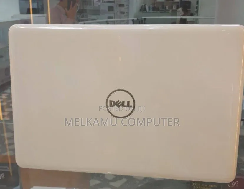 New Laptop Dell Inspiron 15 5567 8GB Intel Core i7 SSD 1T