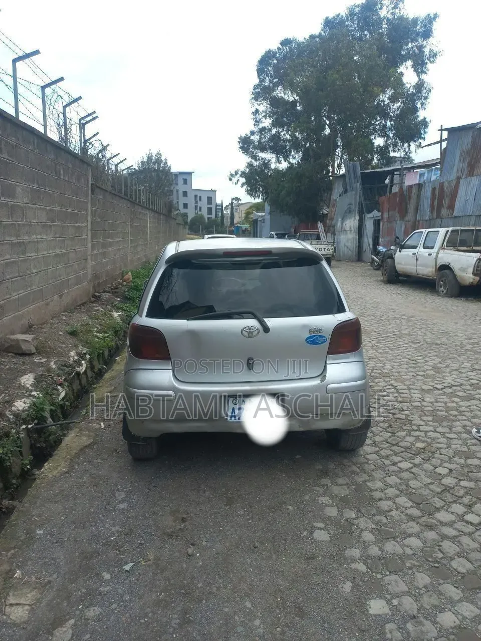 Toyota Vitz 2002 Silver