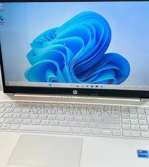New Laptop HP Pavilion 15 8GB Intel Core i5 SSD 512GB
