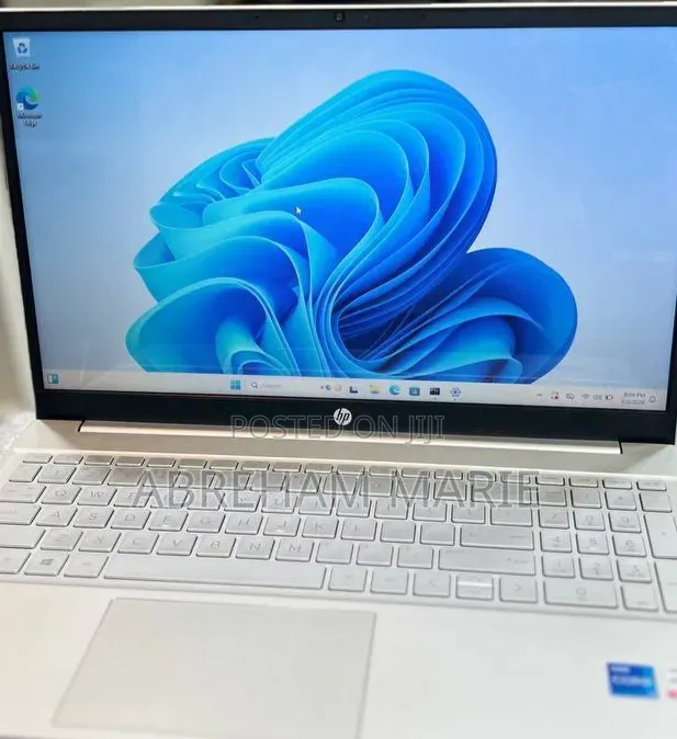 New Laptop HP Pavilion 15 8GB Intel Core i5 SSD 512GB
