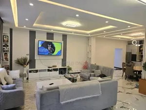 Furnished 8bdrm House in Bole for sale