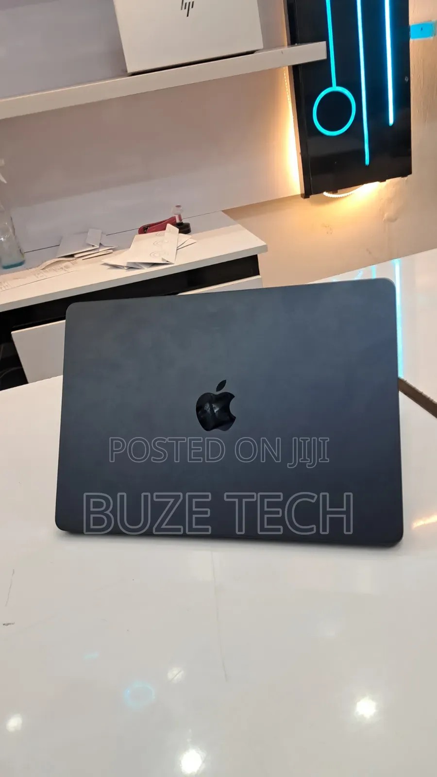 New Laptop Apple MacBook Air 2022 M2 16GB Apple M2 SSD 512GB