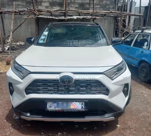 Toyota RAV4 2020 Off white