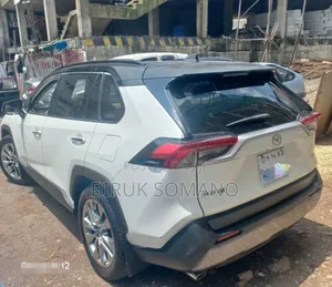 Toyota RAV4 2020 Off white