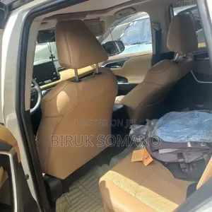 Toyota RAV4 2020 Off white