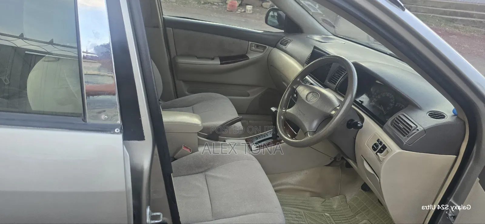 Toyota Corolla 2003 Gold