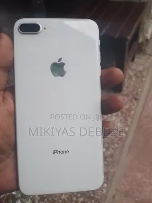Apple iPhone 8 Plus 64 GB White