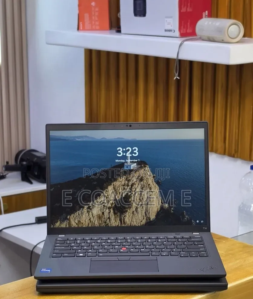New Laptop Lenovo 16GB Intel Core i7 SSD 512GB