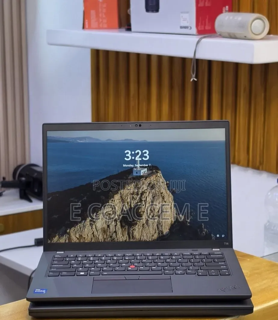 New Laptop Lenovo 16GB Intel Core i7 SSD 512GB