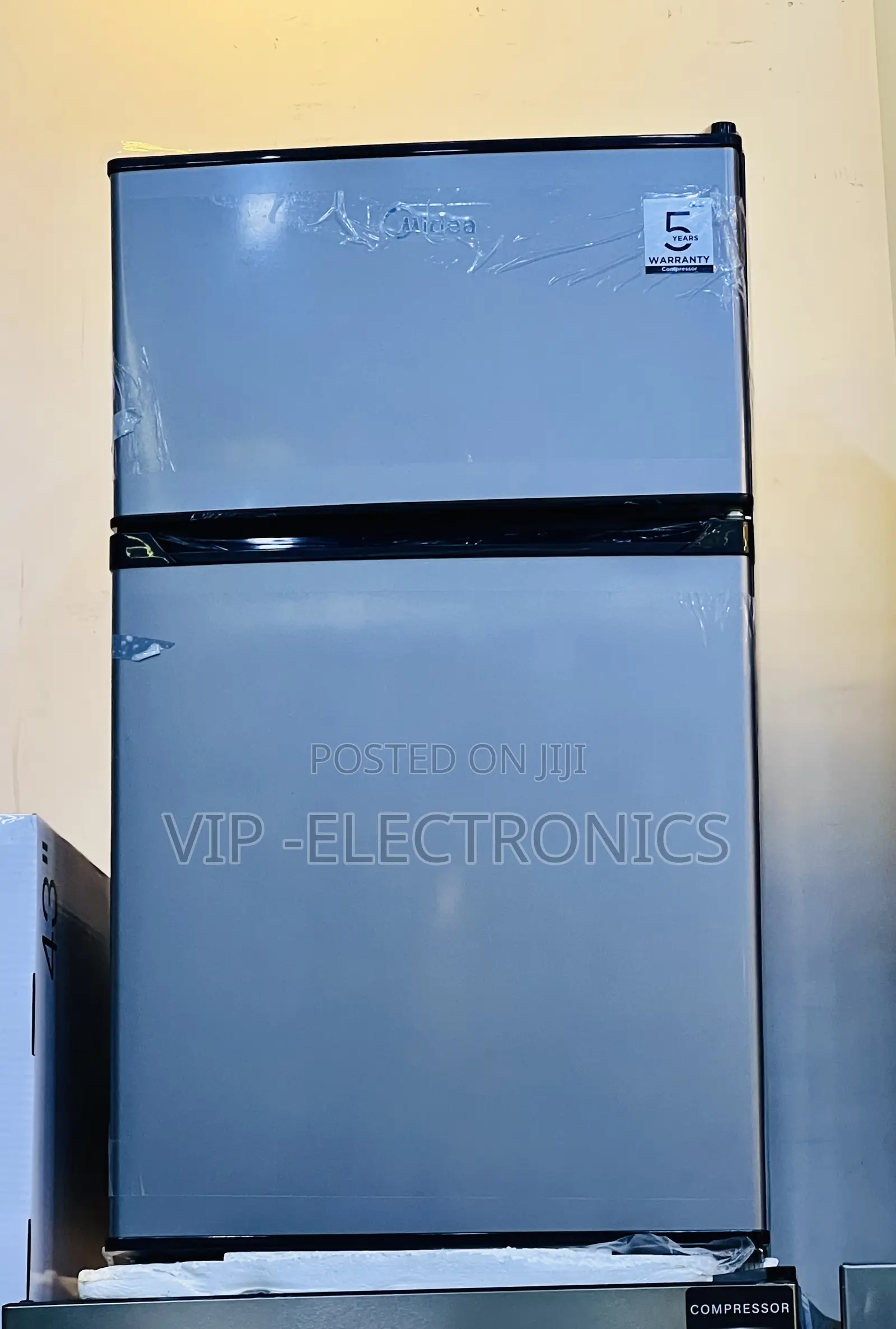 Midea Refrigerator 134 Silver | Spacious Family Fridge | Brand New