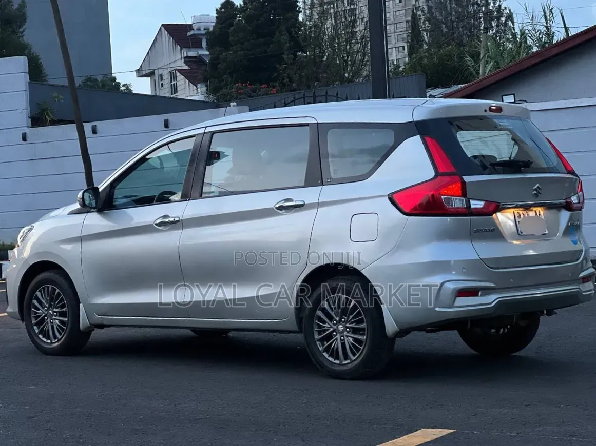 Suzuki Ertiga 2021 Gray