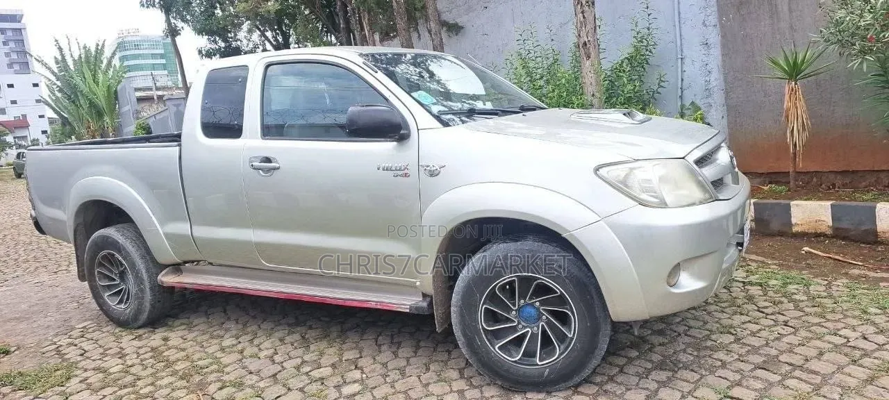 Toyota Hilux 2.5 D-4D 2008 Silver