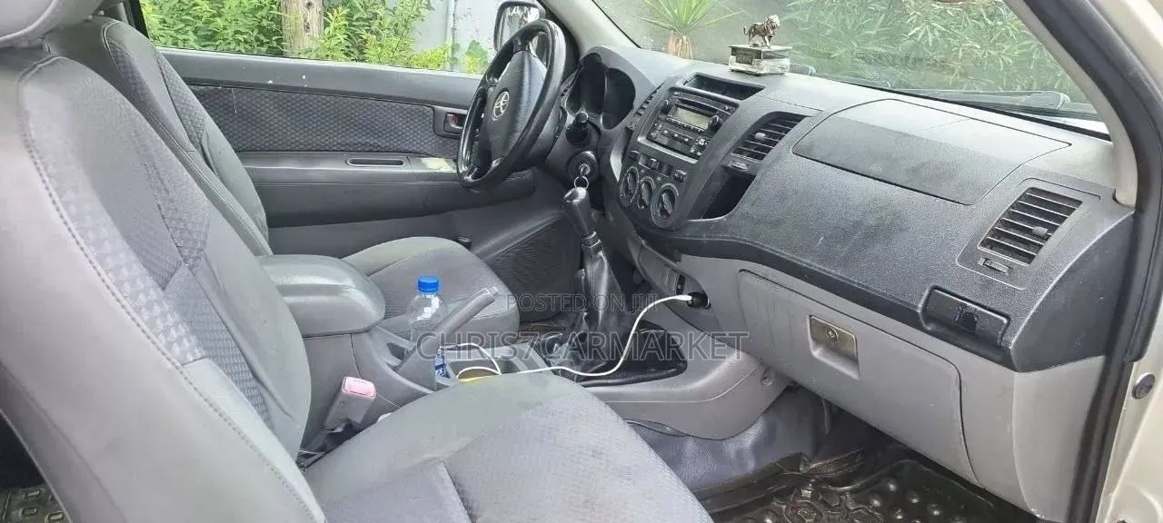 Toyota Hilux 2.5 D-4D 2008 Silver