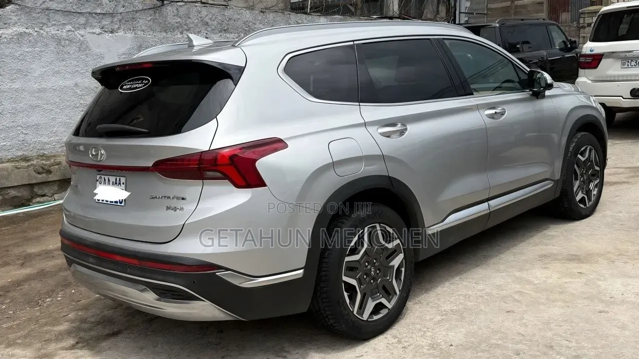 Hyundai Santa Fe 2023 Silver