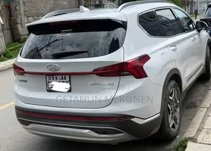 Hyundai Santa Fe 2023 White