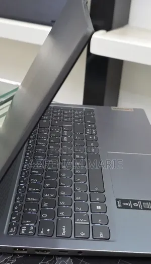 New Laptop Lenovo Ideapad 3 16GB Intel Core i5 SSD 512GB