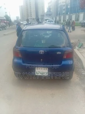 Toyota Vitz 2001 Blue