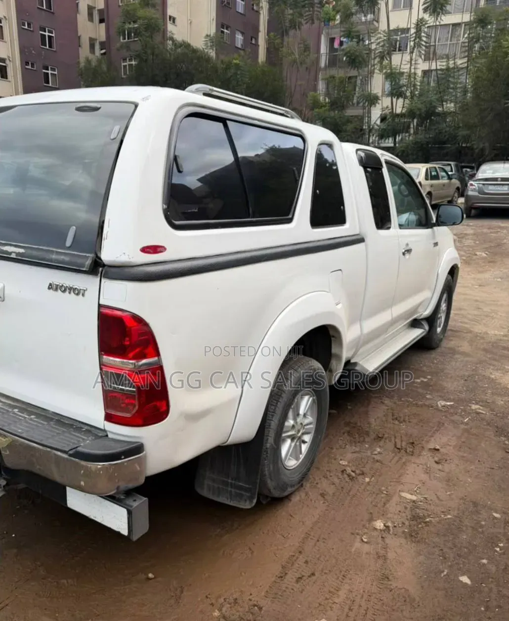 Toyota Hilux 2013 White