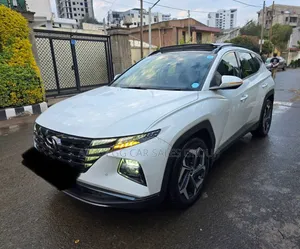 Hyundai Tucson 2021 White