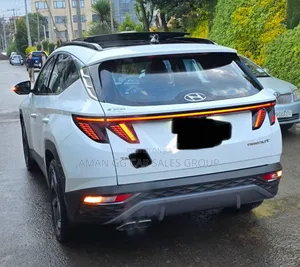 Hyundai Tucson 2021 White