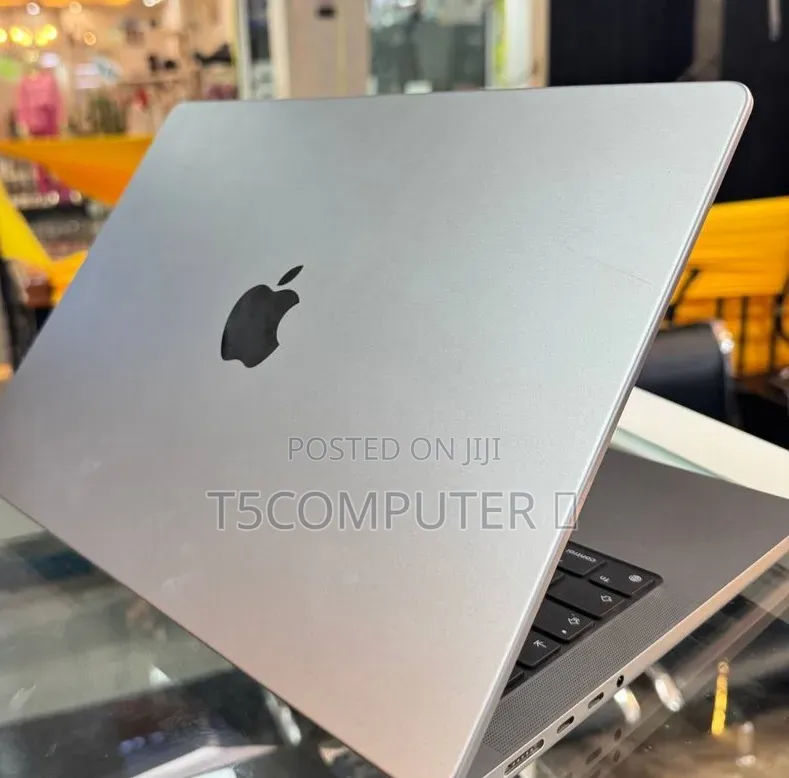 New Laptop Apple MacBook Pro 2021 M1 16GB Apple M1 Pro SSD 512GB