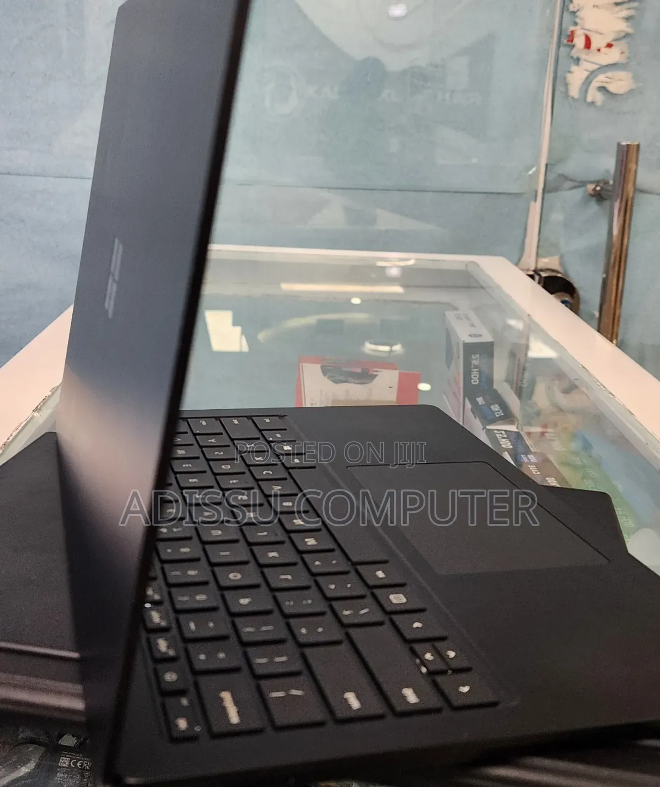 New Laptop Microsoft Surface 8GB Intel Core i5 SSD 256GB