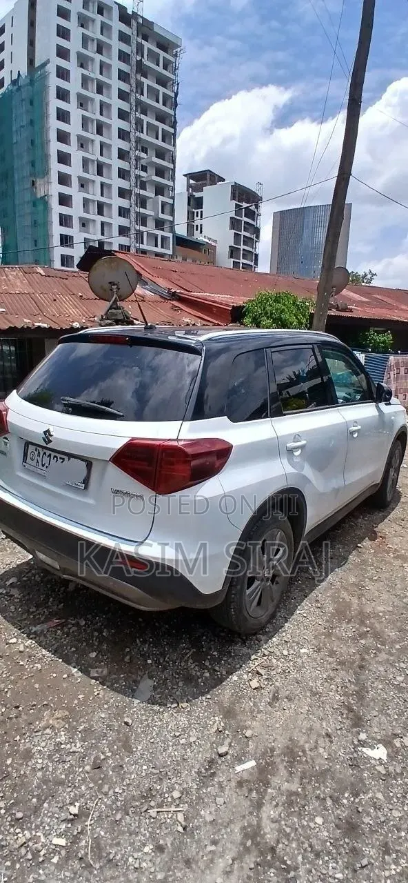 Suzuki Grand Vitara 2022 White