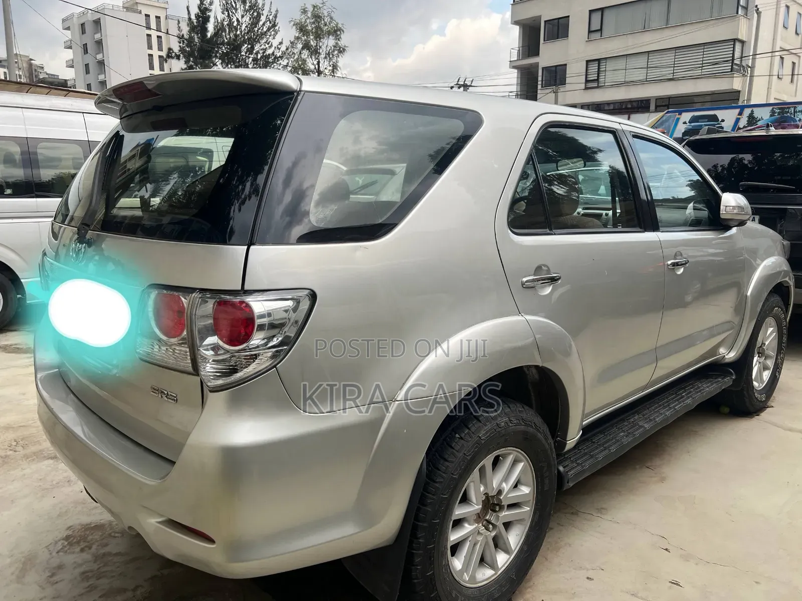 Toyota Fortuner 2012 Gold