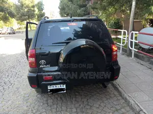 Toyota RAV4 1.8 2005 Black