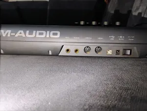 M Audio Axiom 25