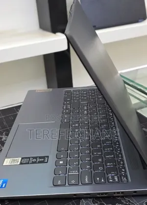 New Laptop Lenovo Ideapad 3-14IIL05 8GB Intel Core i5 SSD 512GB