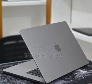 New Laptop Apple MacBook Pro 2022 M2 16GB Apple M2 SSD 512GB